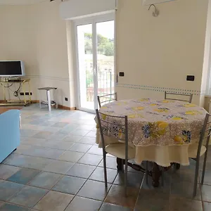  Appartamento Castelletto Al Mare